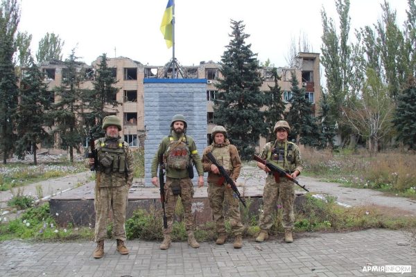 Звільнення Херсона 2022 року: вогнева ізоляція та відхід за Дніпро